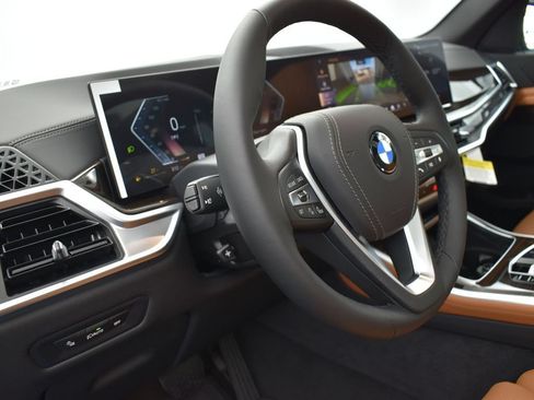 Used 2026 BMW X5 sDrive40i w/ Parking Assistance Package RWD image 12