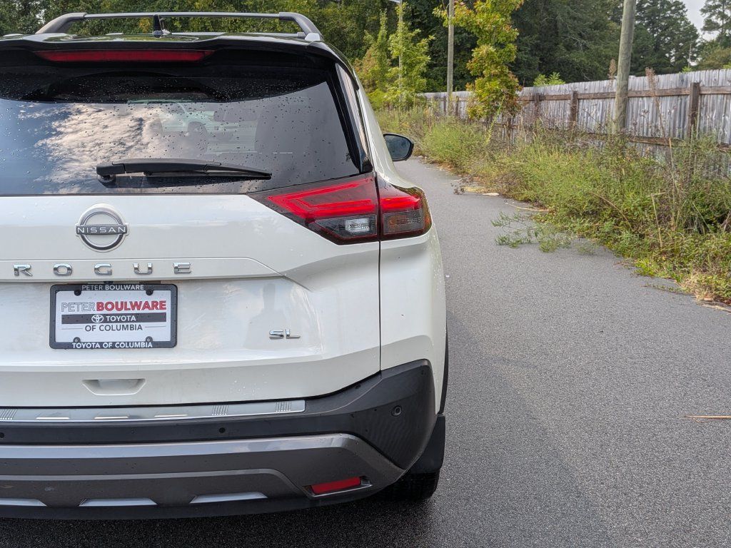 Used 2022 Nissan Rogue SL FWD image 6