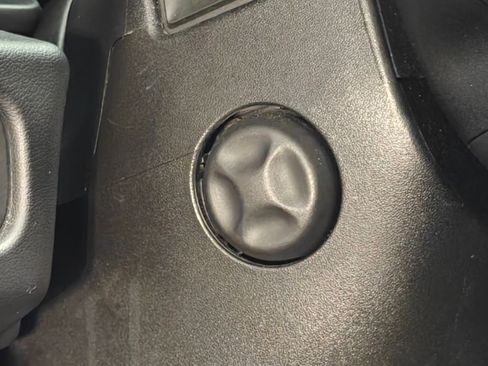 Used 2021 Chevrolet Tahoe LT w/ LT Signature Package image 15