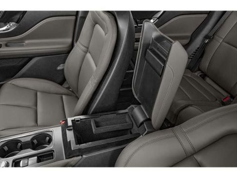Used 2025 Lincoln Corsair AWD w/ Equipment Group 101A image 13