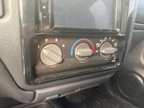 Used 2001 Chevrolet Blazer LT AWD/4WD image 22