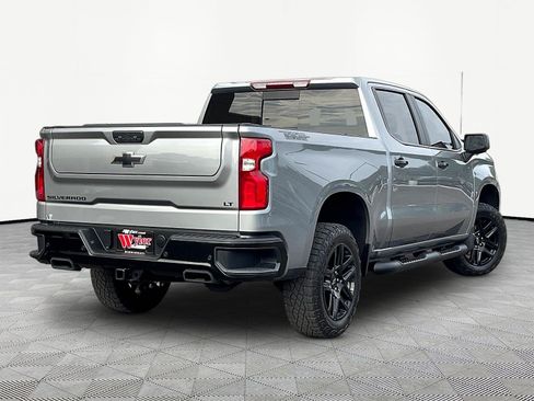 Used 2025 Chevrolet Silverado 1500 LT Trail Boss w/ Convenience Package II AWD/4WD image 6