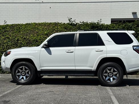 Used 2022 Toyota 4Runner TRD Off-Road Premium AWD/4WD image 7