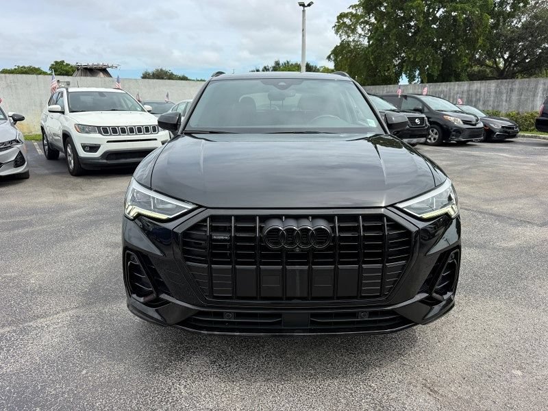 Used 2022 Audi Q3 2.0T Premium Plus w/ Premium Plus Package AWD/4WD image 10