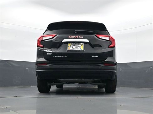 Used 2023 GMC Terrain SLE w/ Driver Convenience Package image 26