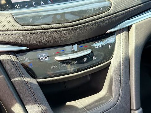 New 2026 Cadillac XT5 Premium Luxury w/ LPO, ONYX Package AWD/4WD image 16