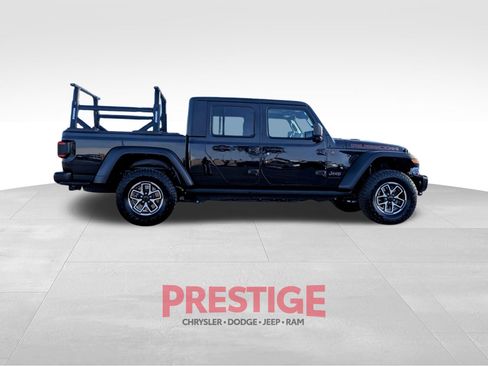 Used 2024 Jeep Gladiator Rubicon w/ Convenience Group image 6