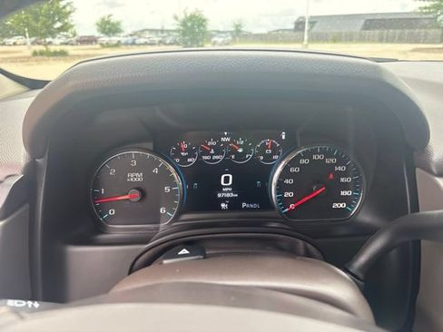 Used 2019 GMC Yukon Denali w/ Denali Ultimate Package AWD/4WD image 3