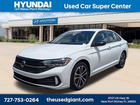 Used 2024 Volkswagen Jetta Sport FWD image 1