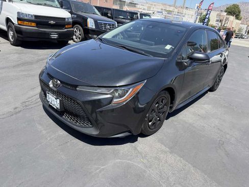 Used 2020 Toyota Corolla LE FWD image 5