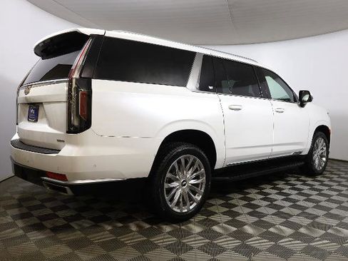 Used 2023 Cadillac Escalade ESV Premium Luxury w/ LPO, Illumination Package image 5