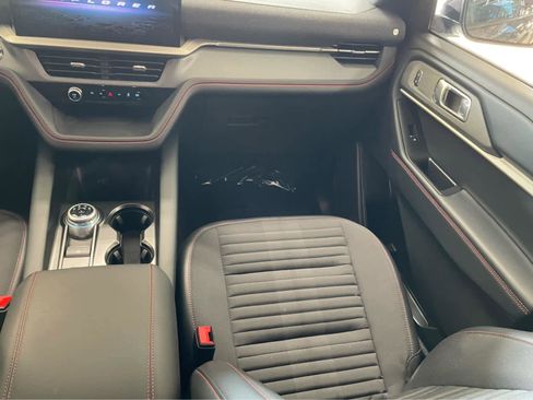 New 2026 Ford Explorer ST-Line w/ ST-Line Street Pack AWD/4WD image 10