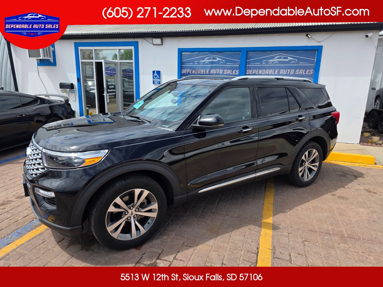Used 2020 Ford Explorer Platinum w/ Premium Technology Package AWD/4WD image 1