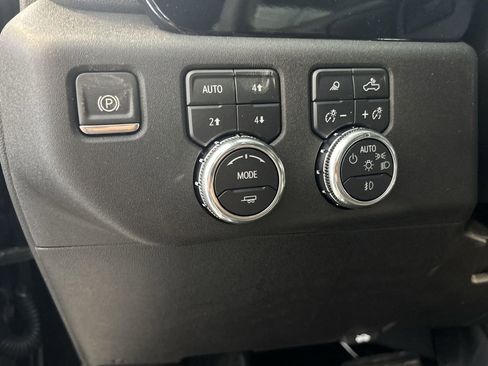 New 2025 GMC Sierra 2500 SLT w/ SLT Premium Package image 40