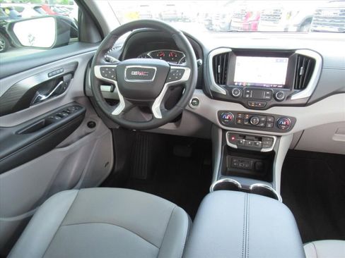 Used 2023 GMC Terrain SLT w/ Infotainment Package II FWD image 13