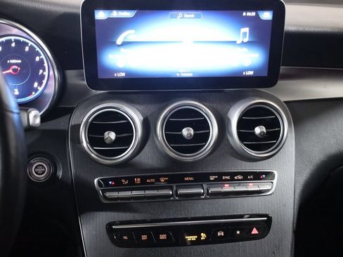 Used 2020 Mercedes-Benz GLC 300 4MATIC image 23