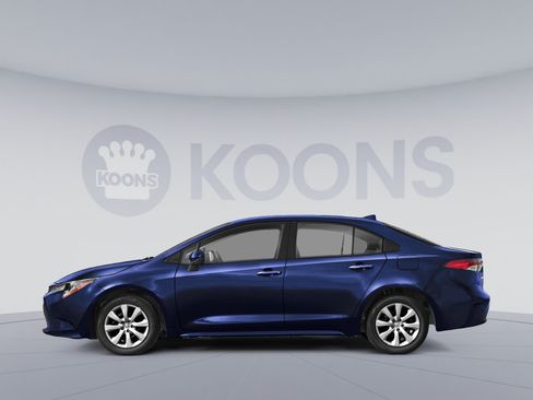Used 2023 Toyota Corolla LE FWD image 4