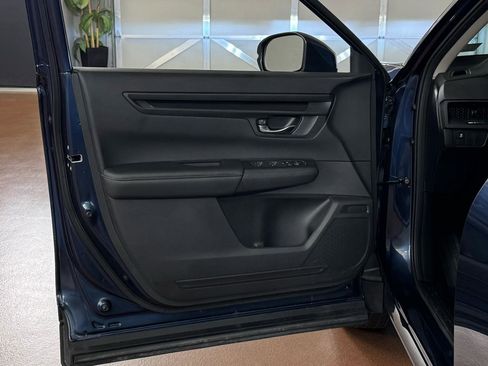 Used 2025 Honda CR-V LX image 13