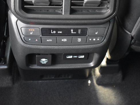 Used 2023 Honda Pilot Elite image 20