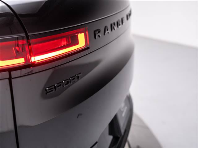 New 2027 Land Rover Range Rover Sport Dynamic SE AWD/4WD image 31