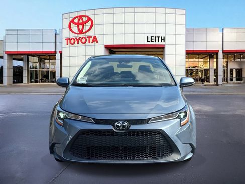 Used 2022 Toyota Corolla LE w/ LE Convenience Package image 2
