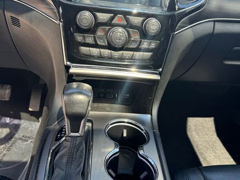 Used 2020 Jeep Grand Cherokee Limited AWD/4WD image 26