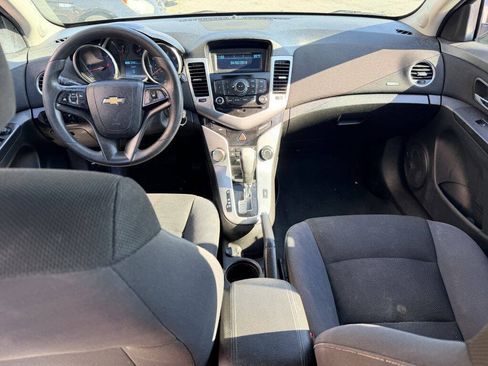 Used 2016 Chevrolet Cruze LT FWD image 6