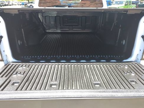 Used 2019 GMC Canyon SLE w/ Elevation Edition RWD image 24