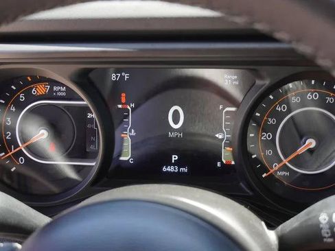 Used 2026 Jeep Wrangler Unlimited Rubicon AWD/4WD image 30