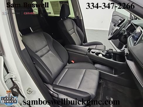 Used 2026 Nissan Rogue SV AWD/4WD image 36