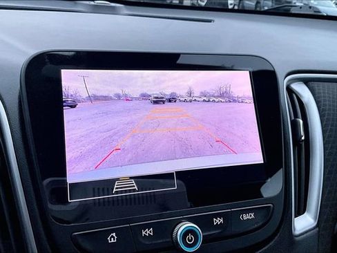 Used 2023 Chevrolet Malibu LT image 13