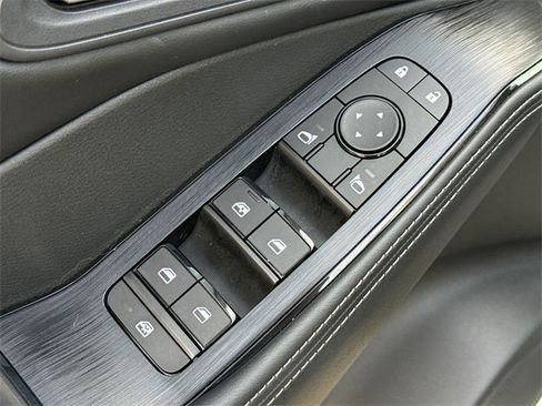 Used 2023 Nissan Rogue SV w/ SV Premium Package image 21