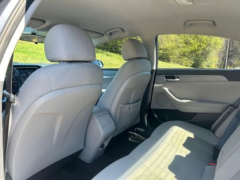 Used 2018 Hyundai Sonata SE FWD image 10