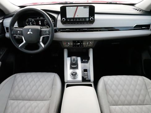 Used 2023 Mitsubishi Outlander SEL 40th Anniversary image 10