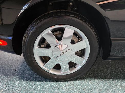 Used 2002 Ford Thunderbird RWD image 12