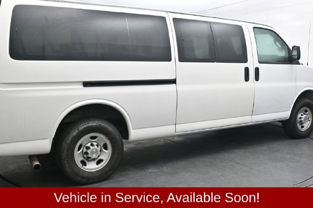 Used 2024 Chevrolet Express 3500 LS RWD image 8