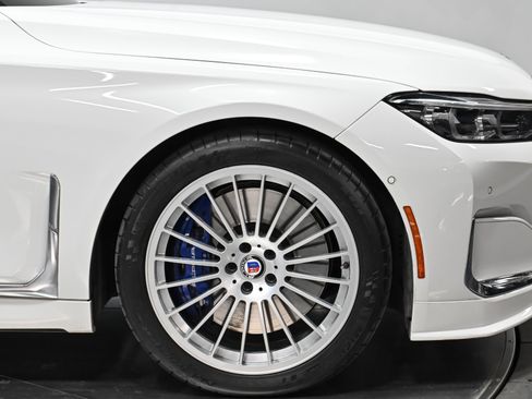 Used 2022 BMW ALPINA B7 xDrive w/ Luxury Rear Seating Package AWD/4WD image 66