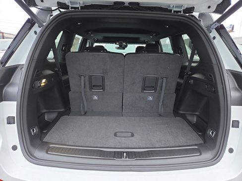 New 2025 Jeep Grand Cherokee L Altitude image 9