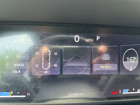 Used 2024 Jeep Grand Cherokee Altitude AWD/4WD image 10