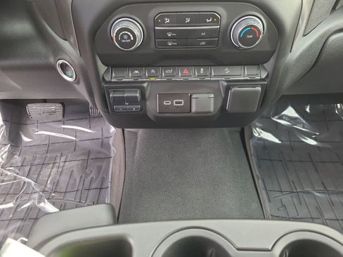 Used 2025 Chevrolet Silverado 1500 Custom Trail Boss image 25