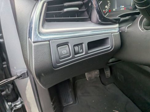 Certified 2024 Cadillac XT5 Luxury image 15