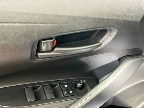 Used 2025 Toyota Corolla LE FWD image 16