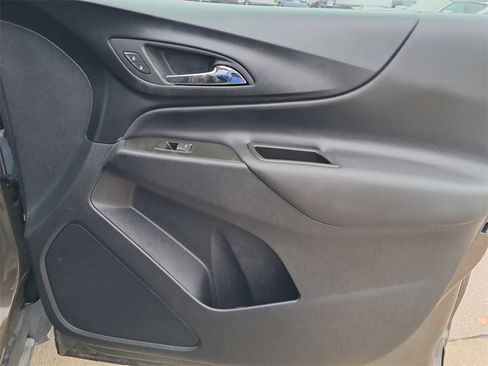 Used 2024 Chevrolet Equinox LT image 16