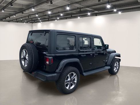 Used 2020 Jeep Wrangler Unlimited Sahara w/ Cold Weather Group AWD/4WD image 7