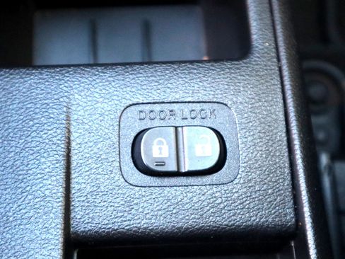 Used 2013 MAZDA MAZDA2 Sport image 62