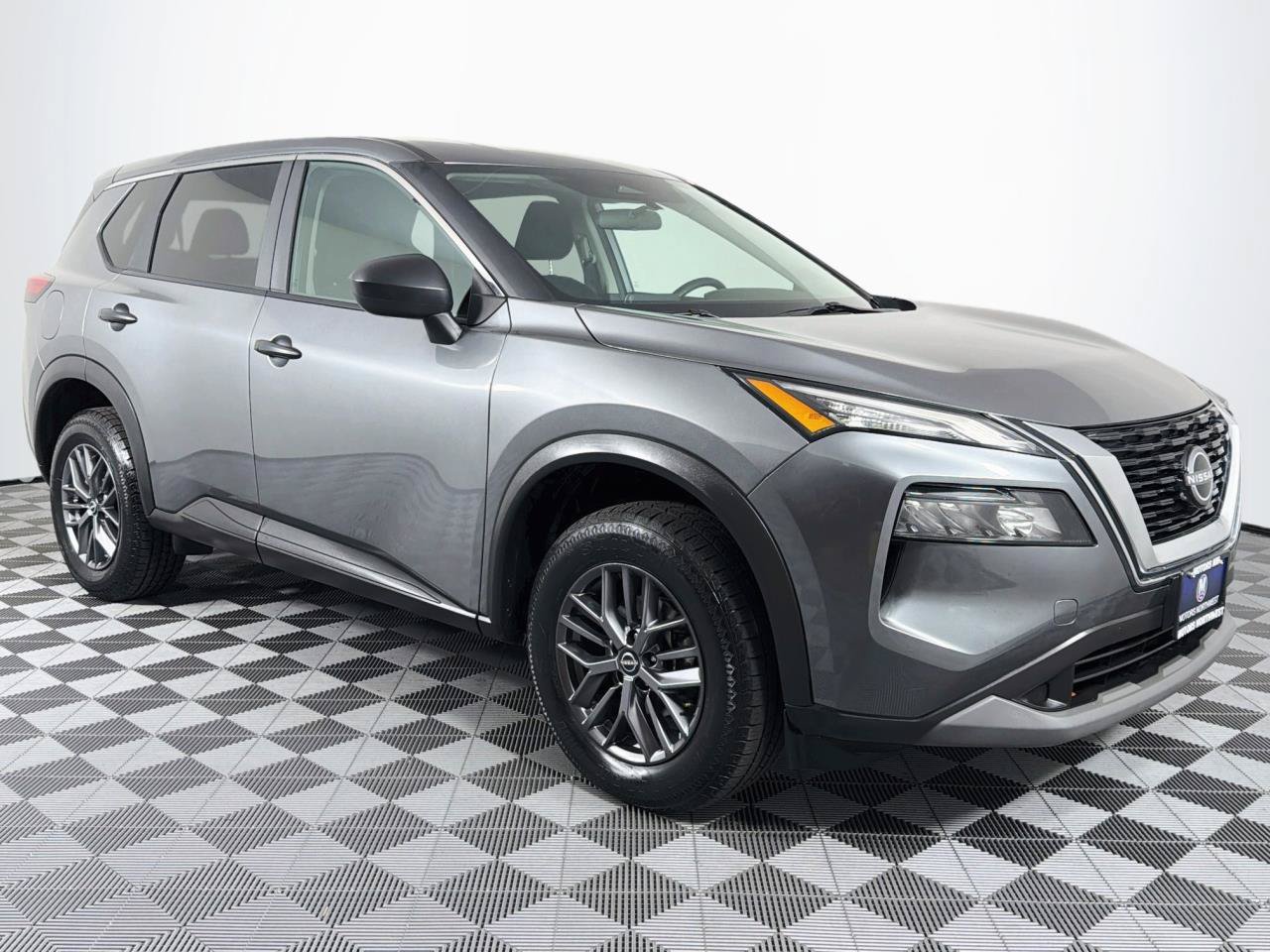 Used 2023 Nissan Rogue S AWD/4WD image 27