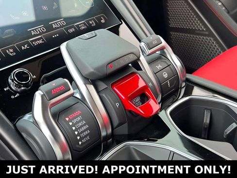 Used 2022 Lamborghini Urus image 24