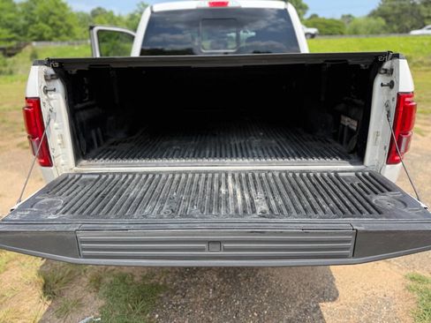 Used 2016 Ford F150 Platinum w/ Equipment Group 701A Luxury AWD/4WD image 11