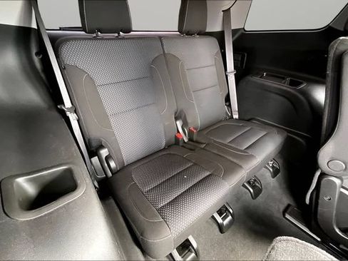 Certified 2023 GMC Acadia SLE w/ Driver Convenience Package FWD image 28