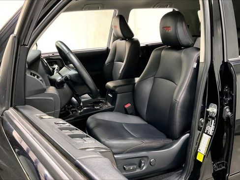 Certified 2024 Toyota 4Runner TRD Off-Road Premium AWD/4WD image 26